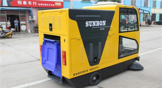 圣倍諾電動掃地車