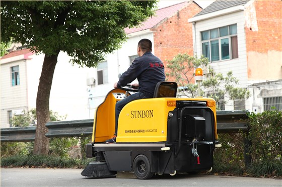 圣倍諾電動掃地車 圣倍諾電動掃地車