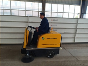 小型電動掃地車進駐天津恒基環境工程 小型電動掃地車進駐天津恒基環境工程