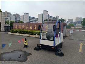 電動(dòng)掃地車相較于人工清掃有哪些優(yōu)勢(shì)? 電動(dòng)掃地車相較于人工清掃有哪些優(yōu)勢(shì)?