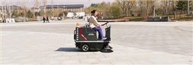 馬路掃地車 馬路掃地車