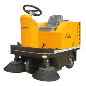 常州三河口某洗衣機(jī)廠來(lái)廠采購(gòu)電動(dòng)掃地車(chē)