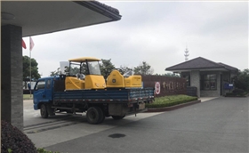  圣倍諾電動(dòng)掃地車(chē)在常州制藥廠區(qū)試掃效果