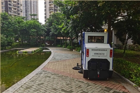 2000A型電動掃地車進駐深圳平湖某社區