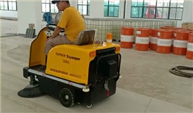 停車場用什么樣的清潔設備，洗地機or掃地車