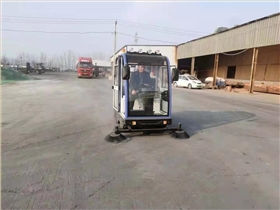 2000A電動(dòng)掃地車進(jìn)駐山東泰安某建材廠