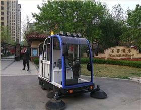 小型電動掃地車相關(guān)介紹