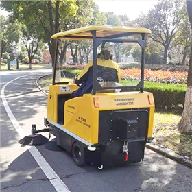 小型清掃車優勢和價格