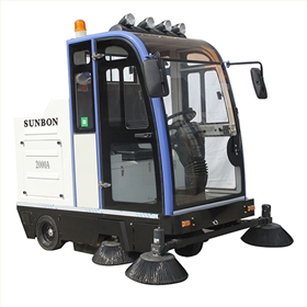 小型電動(dòng)掃地車