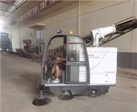 電動掃地車