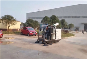 鋰電池電動環衛掃地車有什么優勢？