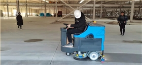 從不同的角度介紹工廠車間洗地機(jī)的使用壽命