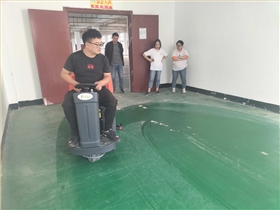 洗地機的廣泛應用不僅提高了清潔效率，也在一定程度上對環境產生積極影響