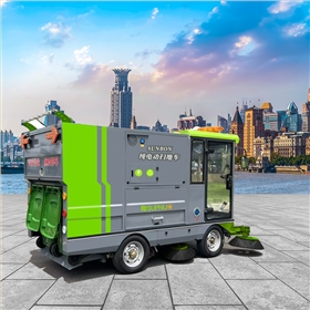 北京奧林匹克公園——電動掃地車提升大型景區清潔效率