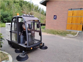 小型掃地車(chē)，高效清潔的理想之選