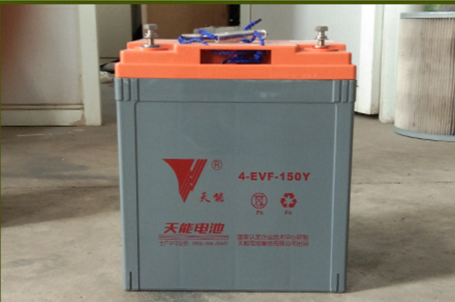 電動(dòng)掃地車多使用免維護(hù)鉛酸電池 電動(dòng)掃地車多使用免維護(hù)鉛酸電池