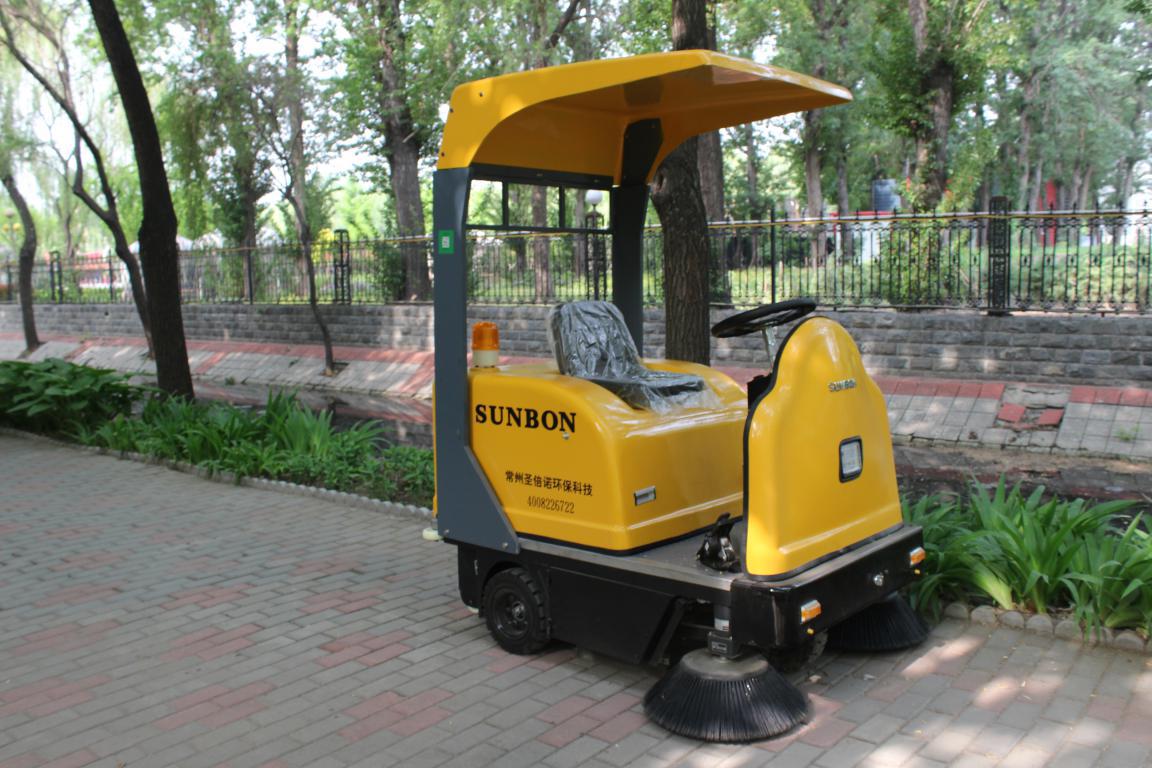 小型電動掃地車在市政環(huán)衛(wèi)有哪些作用 小型電動掃地車在市政環(huán)衛(wèi)有哪些作用