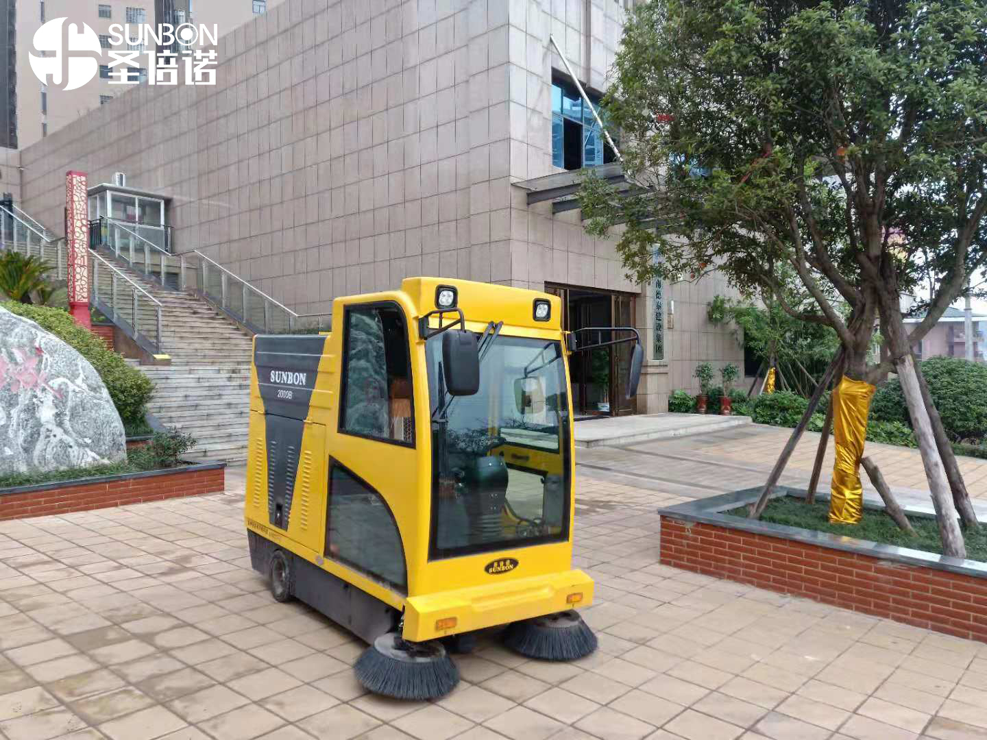 電動掃地車在物業保潔市場深受歡迎 電動掃地車在物業保潔市場深受歡迎