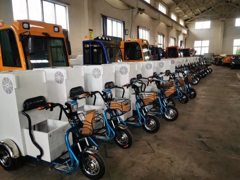 圣倍諾員工加班趕制吸塵車 圣倍諾員工加班趕制吸塵車