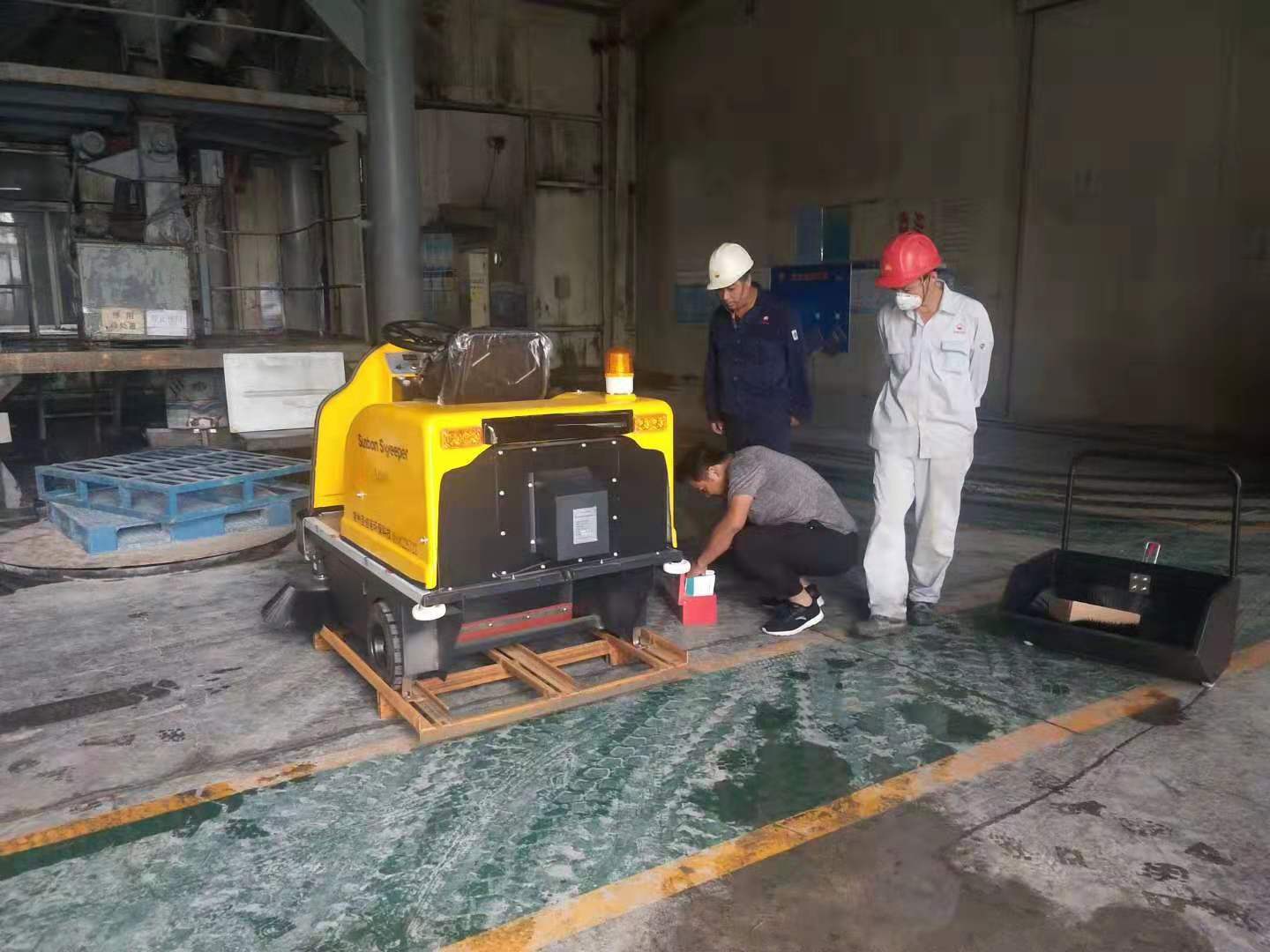 圣倍諾小型電動掃地車進駐中石油集團天津子公司 圣倍諾小型電動掃地車進駐中石油集團天津子公司