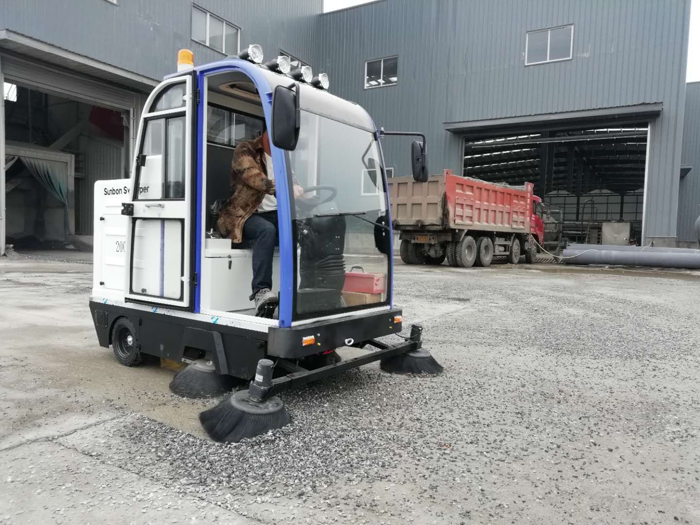 電動掃地機好在哪里呢 電動掃地機好在哪里呢