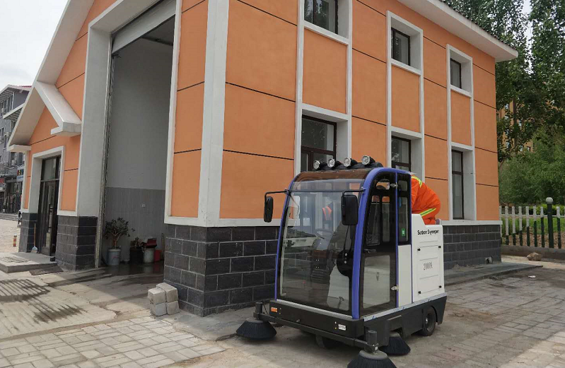 電動(dòng)掃地車在重金屬冶煉廠的應(yīng)用 電動(dòng)掃地車在重金屬冶煉廠的應(yīng)用