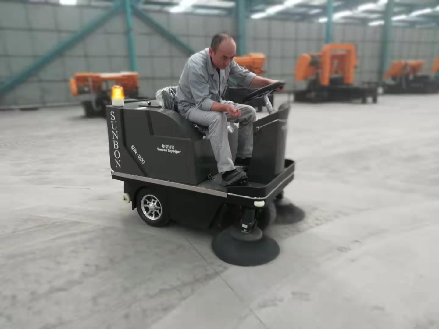 掃地車廠家哪家好 掃地車廠家哪家好