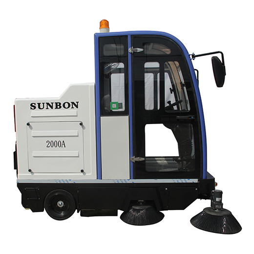 電動(dòng)灑水清掃車