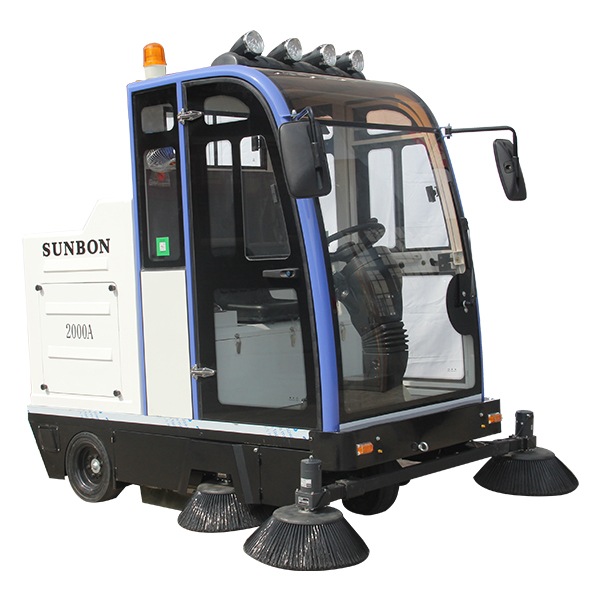 駕駛式小型掃地機