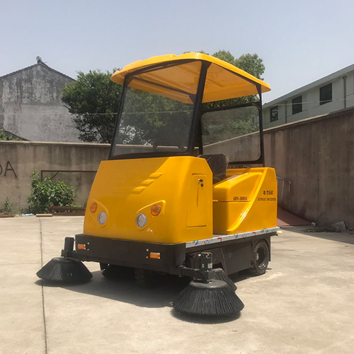 國產(chǎn)路面清掃機(jī)哪款好？