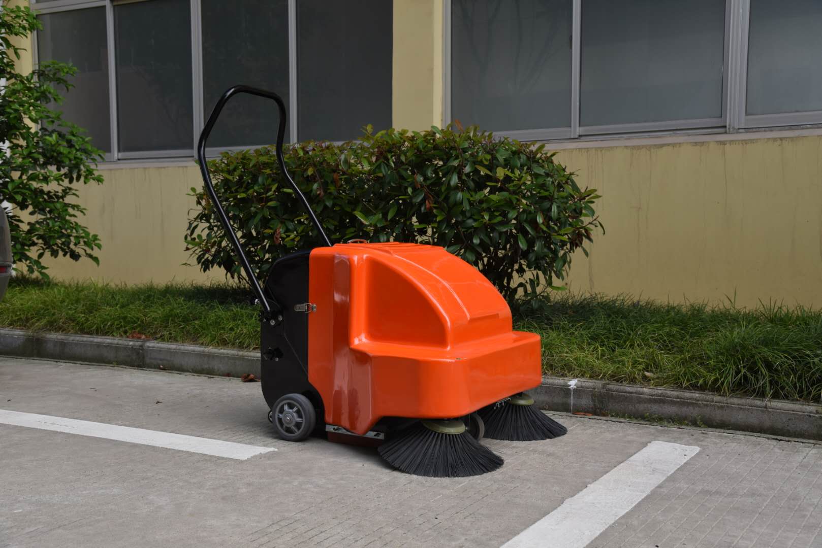 工業電動掃地機的種類有哪些？