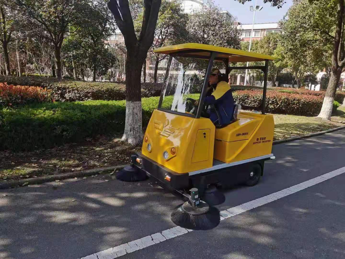 工業電動掃地機有什么優點