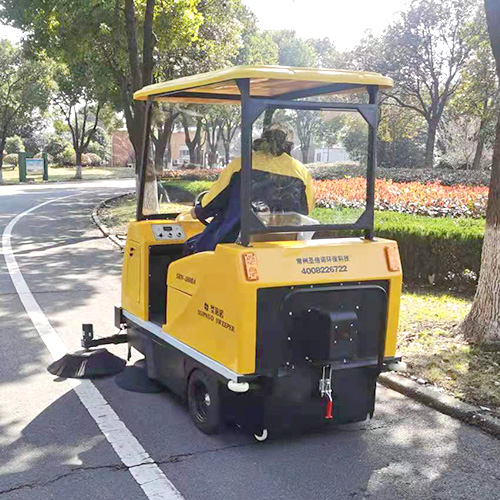 小型清掃車優勢和價格