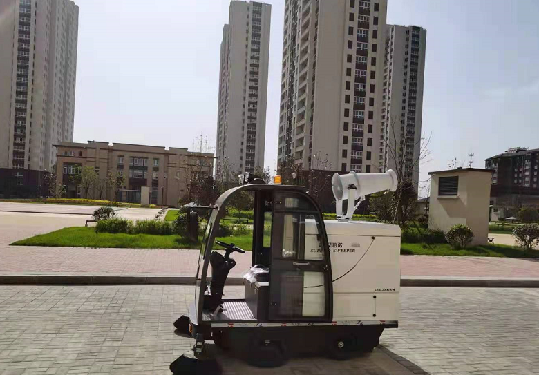 霧炮物業(yè)掃地車進(jìn)駐徐州新沂某小區(qū)
