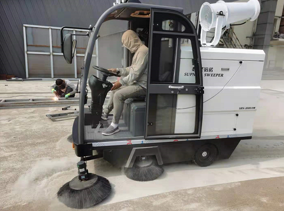 電動掃地車