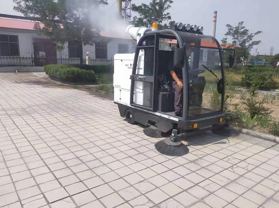 環(huán)衛(wèi)部門都在用電動清掃車搞衛(wèi)生
