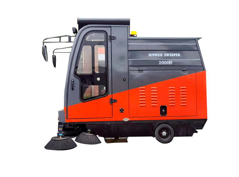 駕駛式掃地車