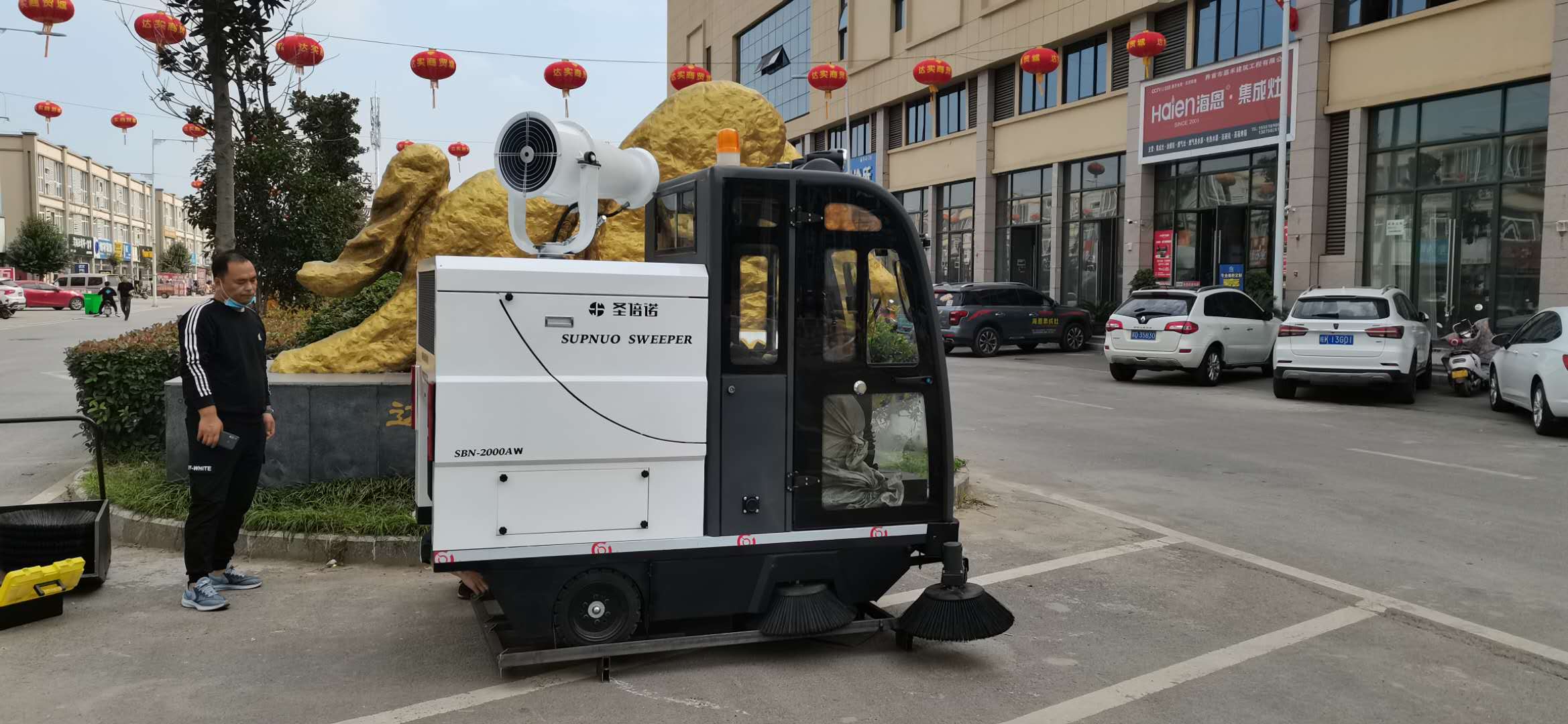 什么樣的電動(dòng)掃地車適合工廠車間？