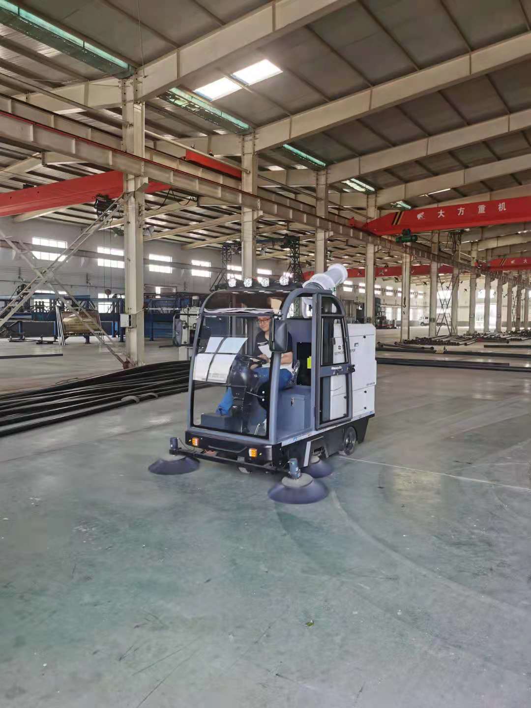 為什么電動清掃車更適合工廠車間？