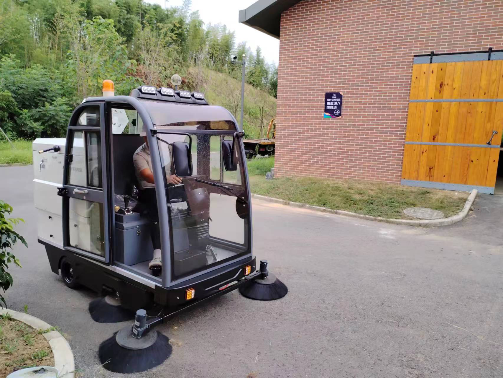 科技進步，電動清掃車受歡迎的原因
