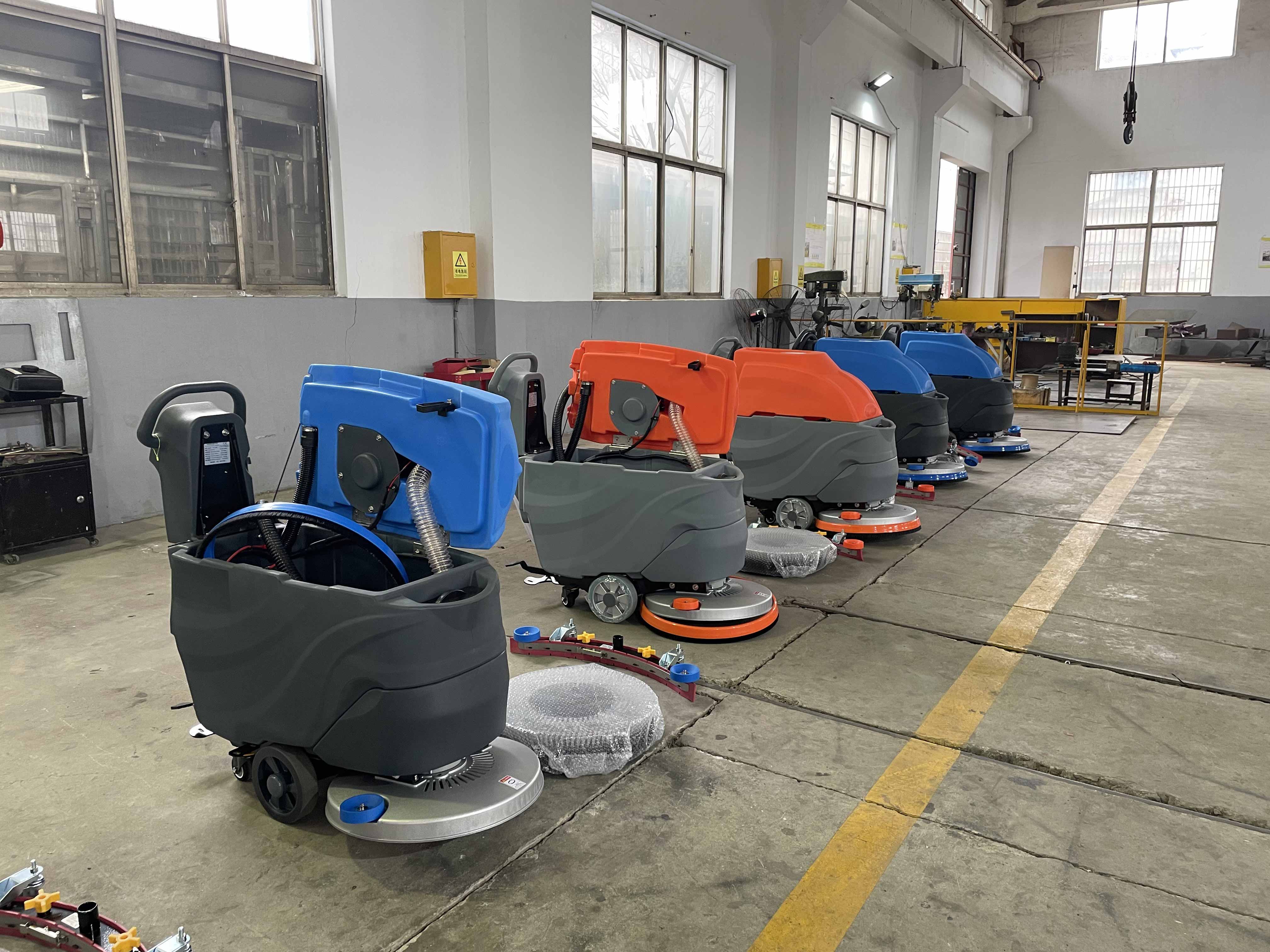 小型倉庫掃地機