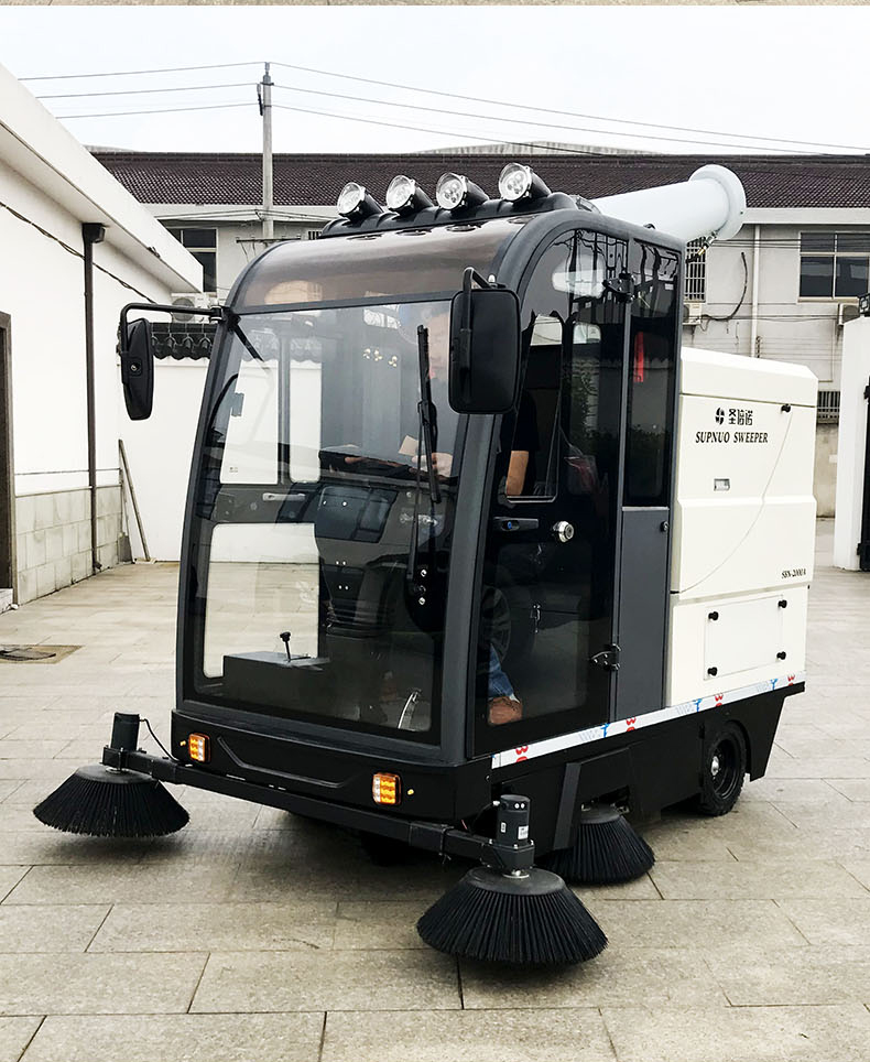 又一家物業公司采購2000Aw電動掃地車進行小區保潔