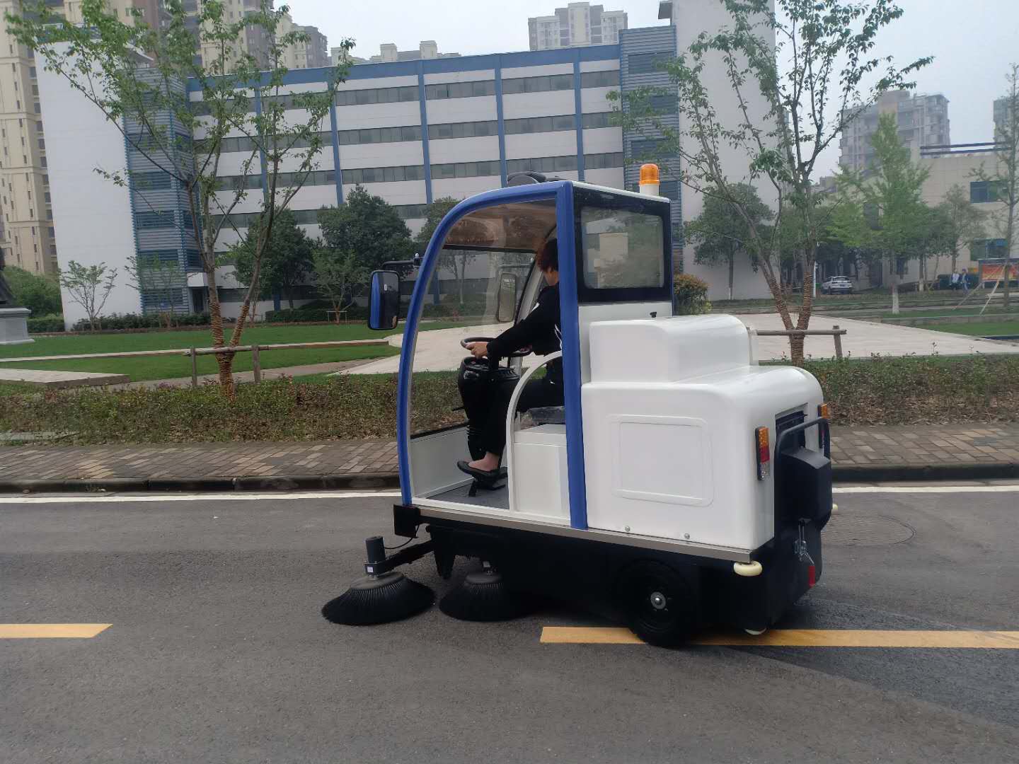 電動清掃車在未來的發展市場怎么樣
